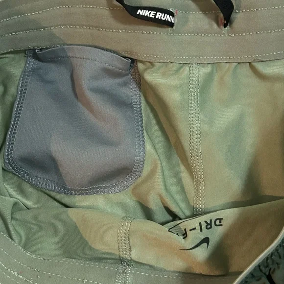 Nike Women's 2 in 1 DrifFit Tempo Luxe Athletic Shorts - Size XL - Picture 6 of 7